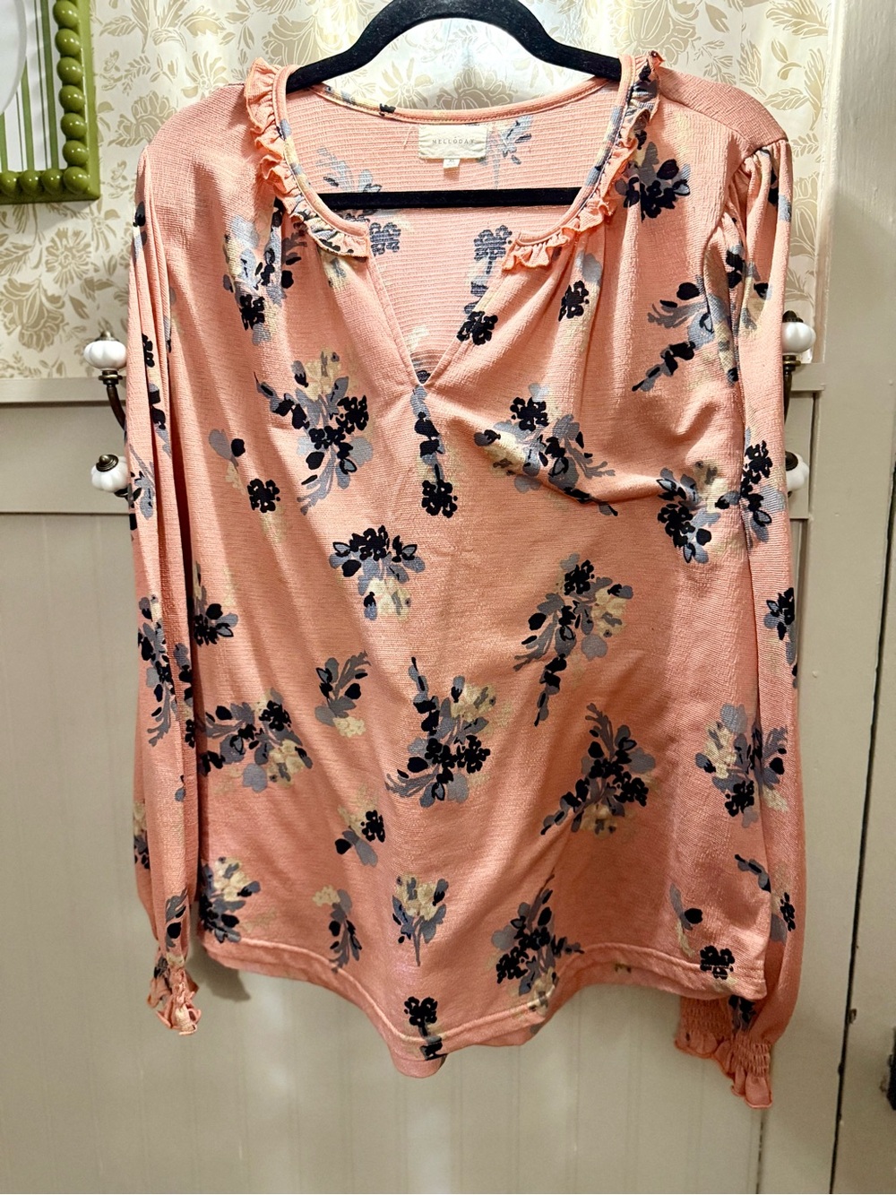 MELLODAY Peach Pink Floral Ribbed Top with Navy Print